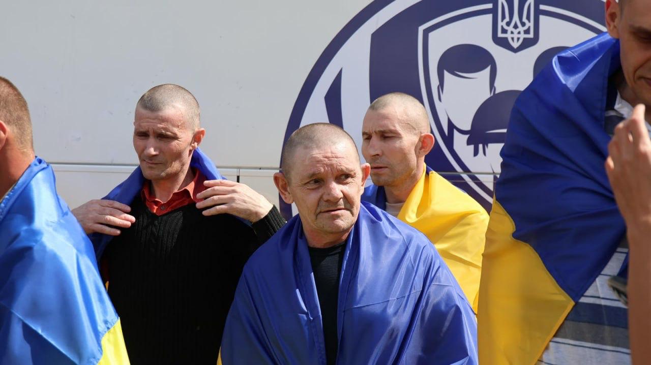 Ukraine brings 103 more defenders home from Russian captivity